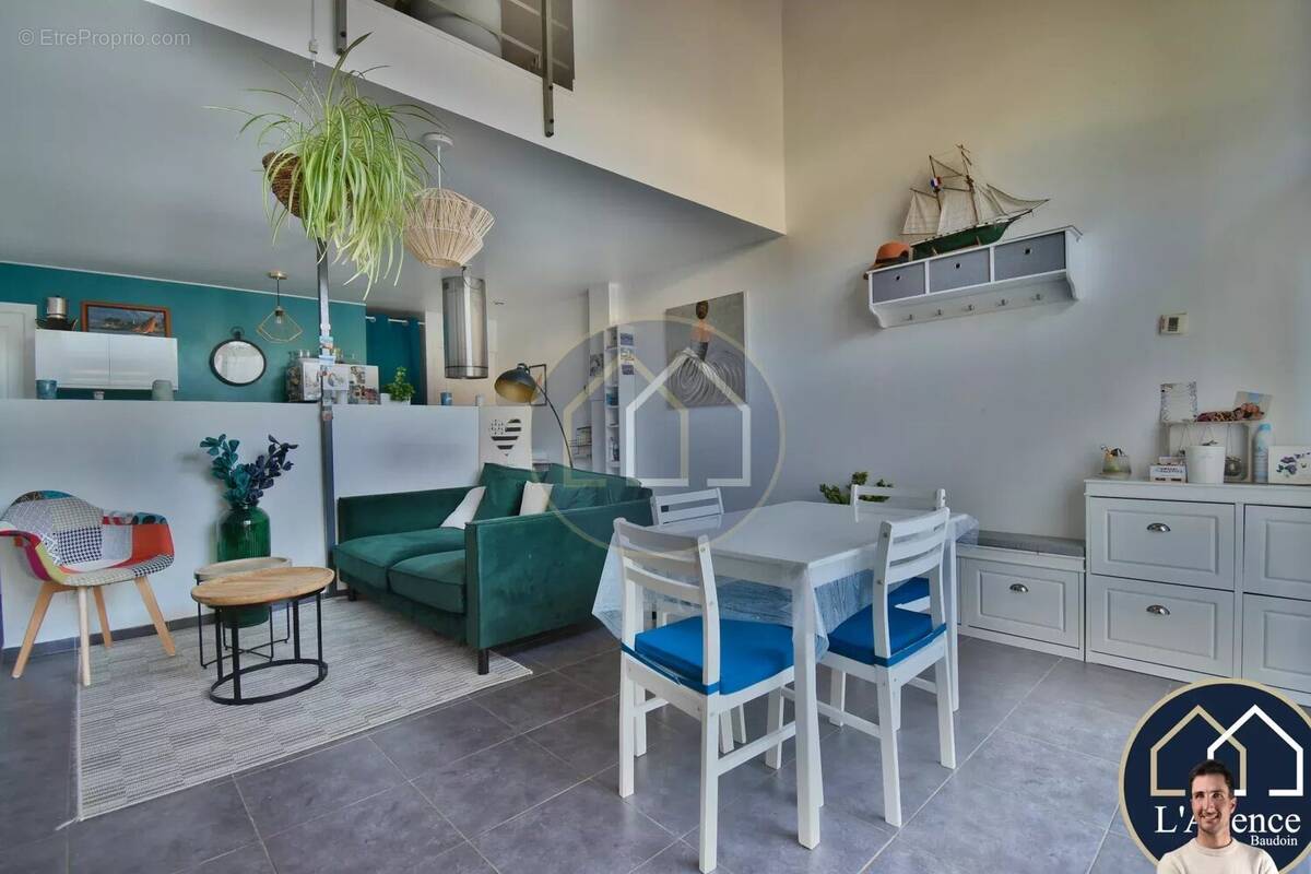 Maison à MONDONVILLE-SAINT-JEAN