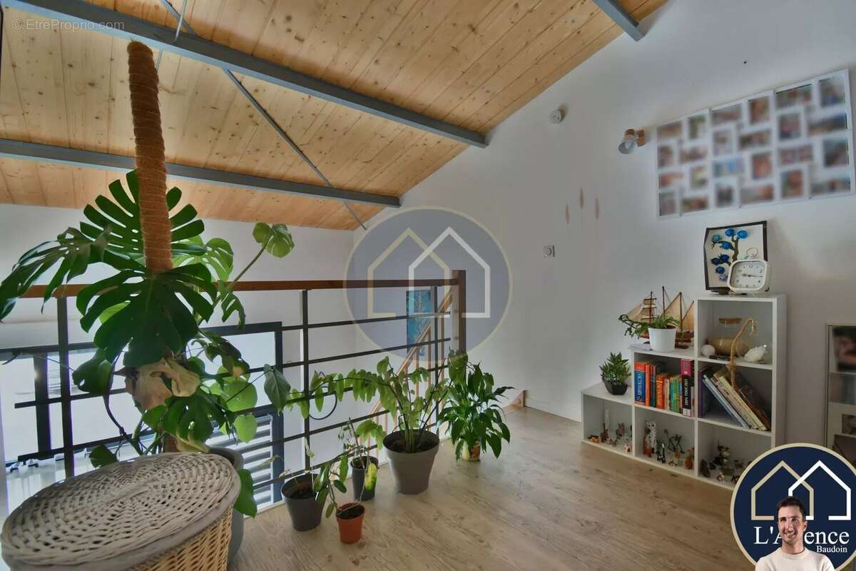 Maison à MONDONVILLE-SAINT-JEAN