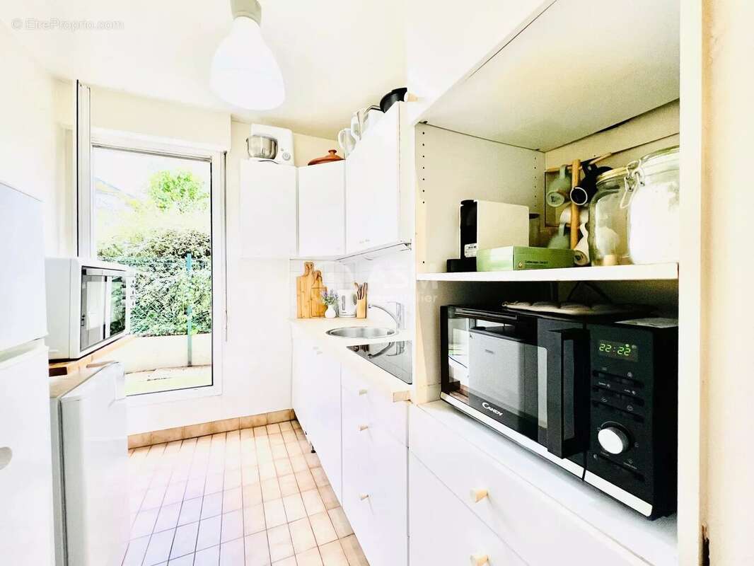 Appartement à COURBEVOIE