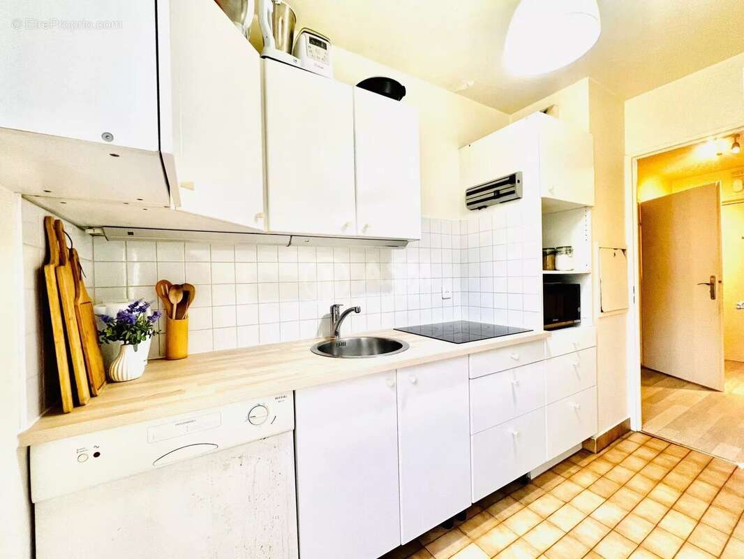 Appartement à COURBEVOIE