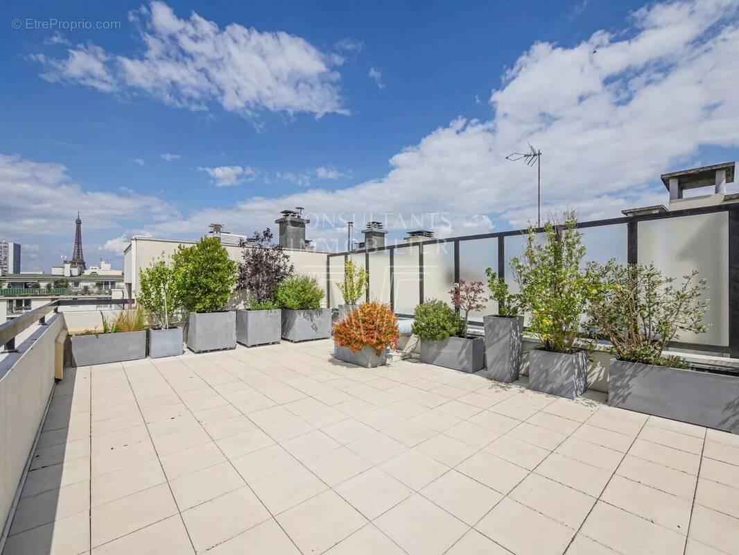 Appartement à PARIS-15E
