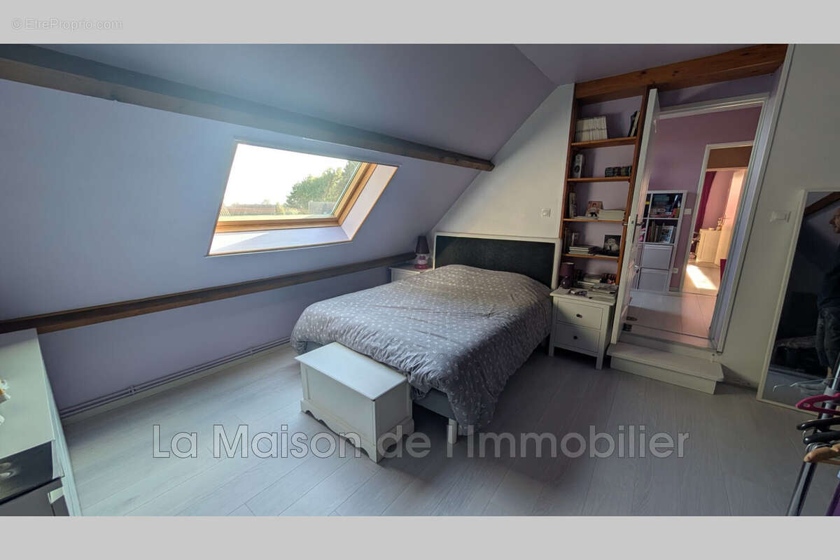 Maison à LES AUTHIEUX-SUR-LE-PORT-SAINT-OUEN