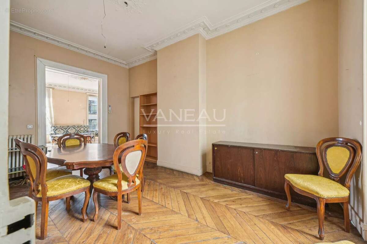 Appartement à PARIS-9E