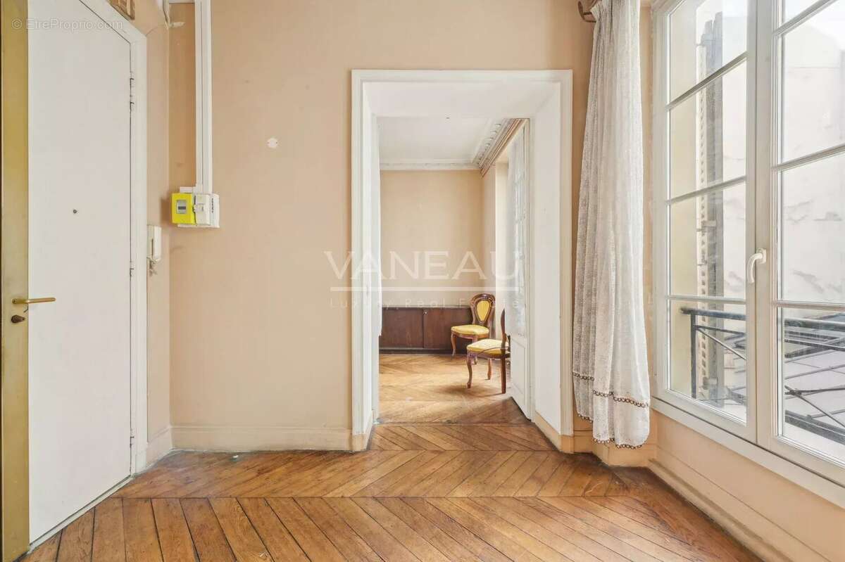 Appartement à PARIS-9E