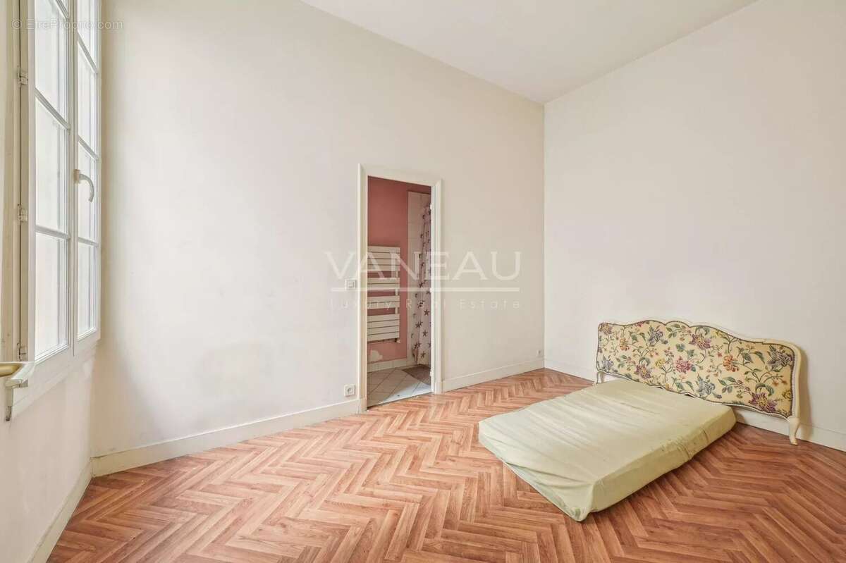 Appartement à PARIS-9E