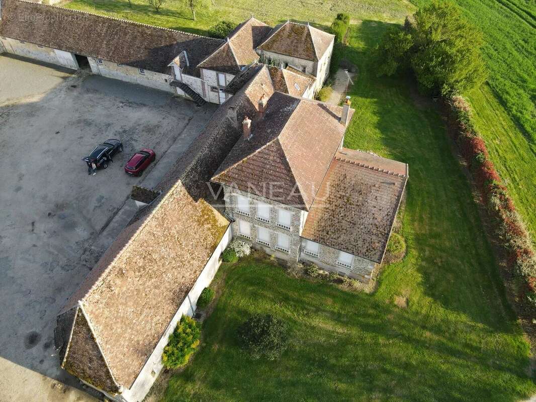 Maison à LA CHAPELLE-GAUTHIER