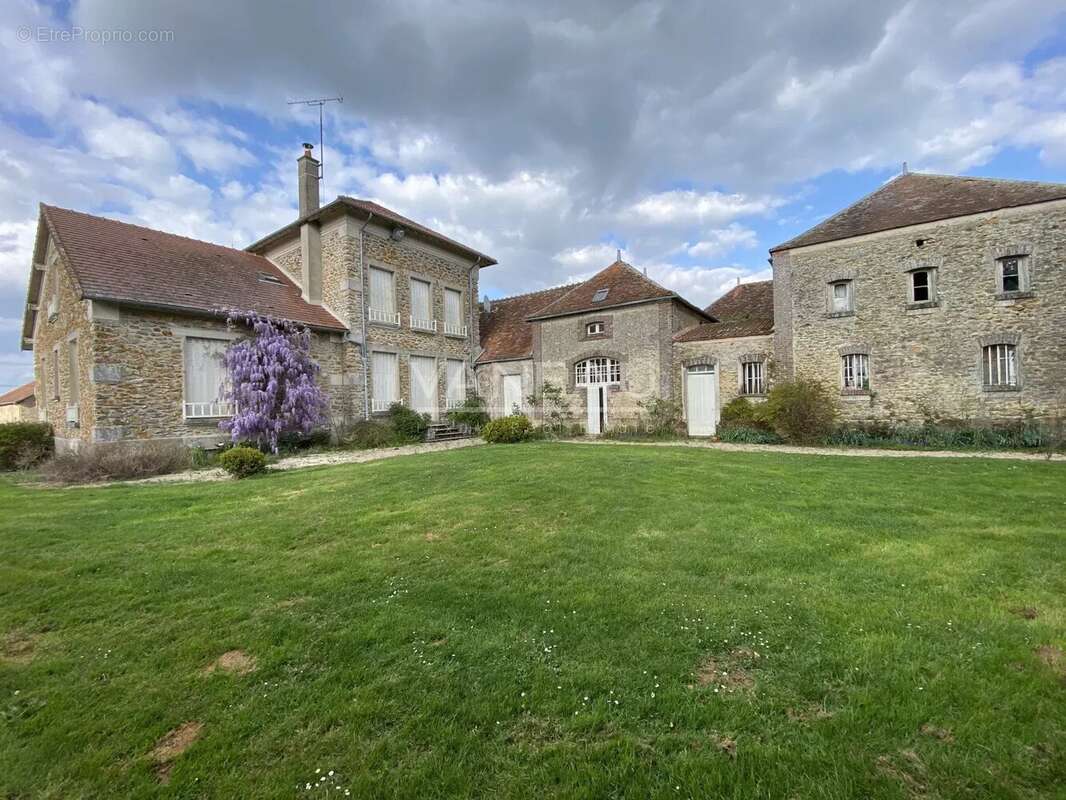 Maison à LA CHAPELLE-GAUTHIER