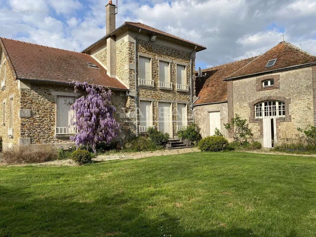 Maison à LA CHAPELLE-GAUTHIER