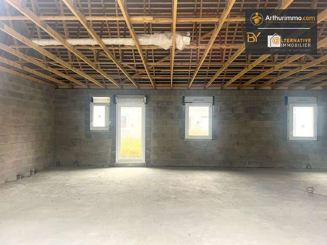 Maison à LA BOUEXIERE