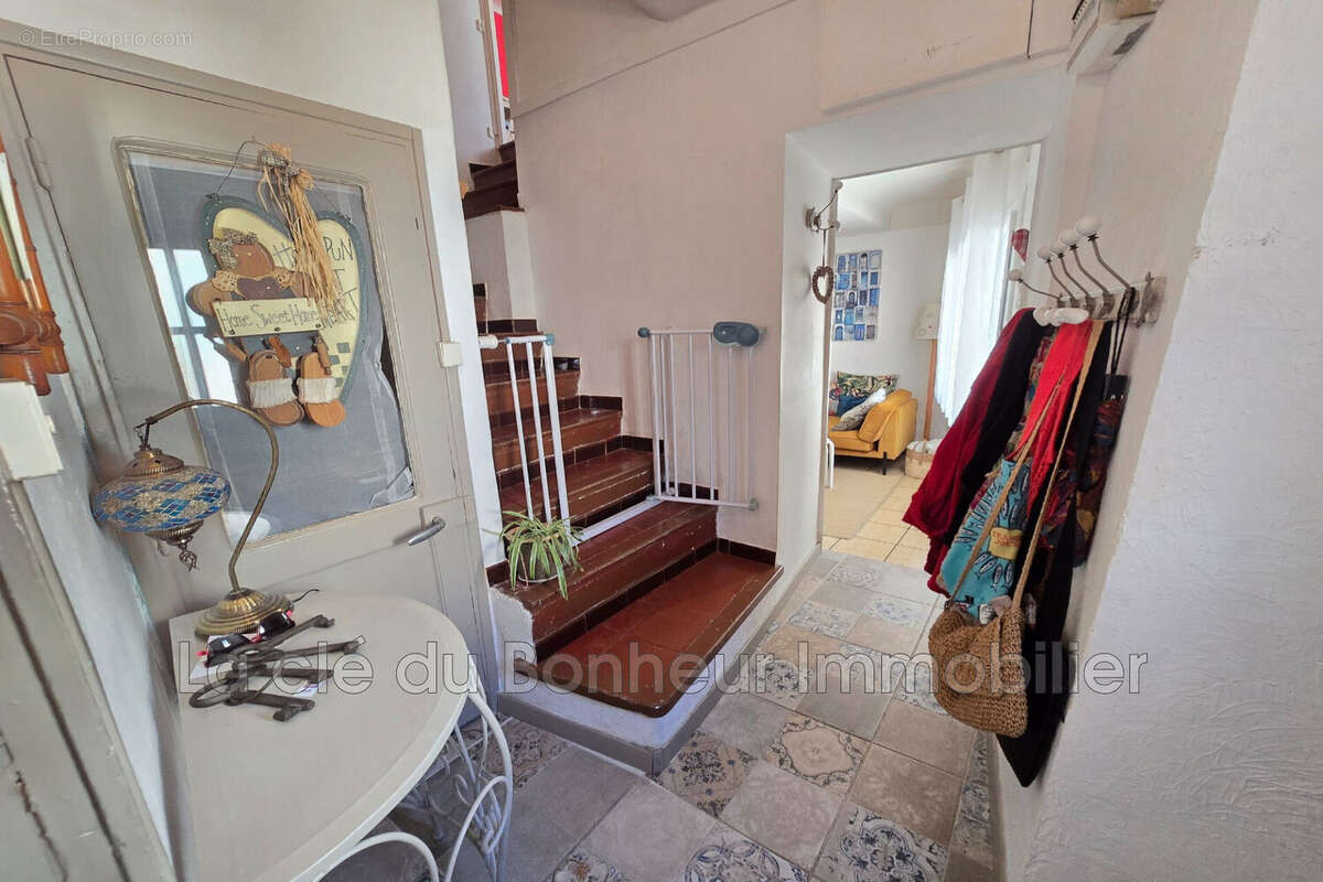 Maison à GREOUX-LES-BAINS