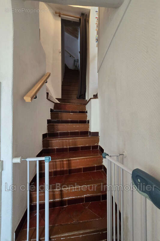 Maison à GREOUX-LES-BAINS