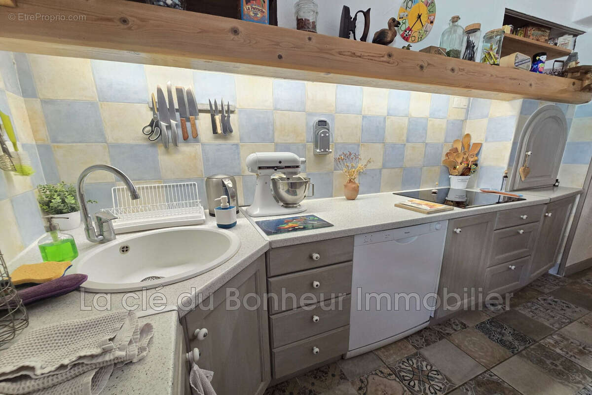 Maison à GREOUX-LES-BAINS