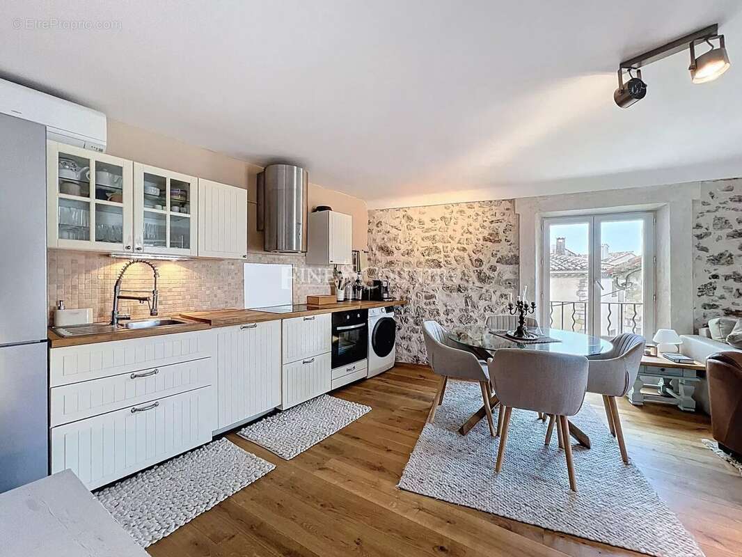 Appartement à MOUGINS