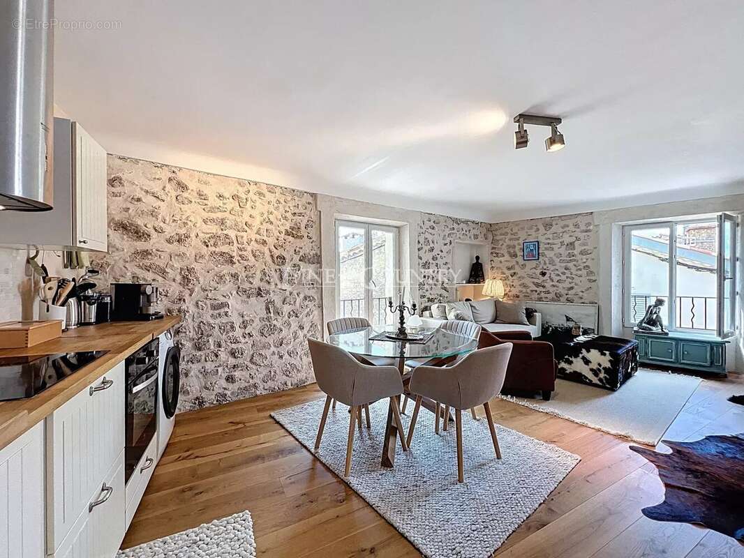 Appartement à MOUGINS