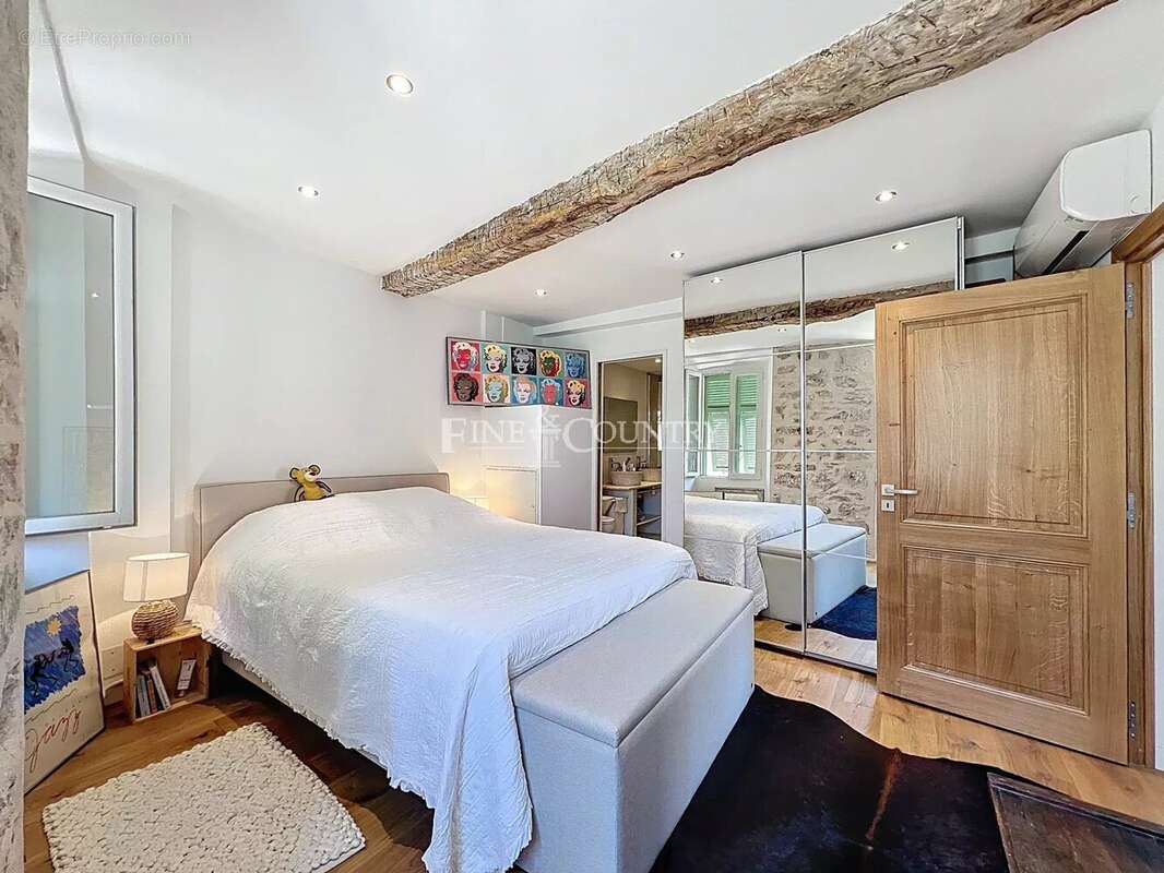 Appartement à MOUGINS