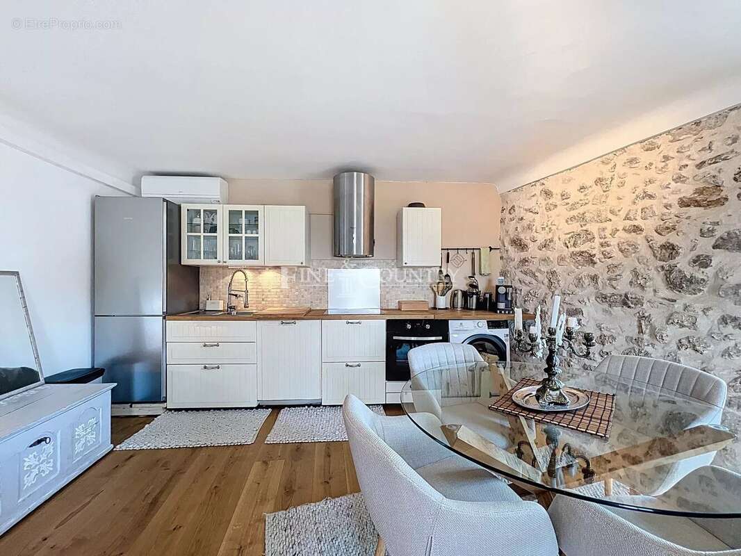 Appartement à MOUGINS