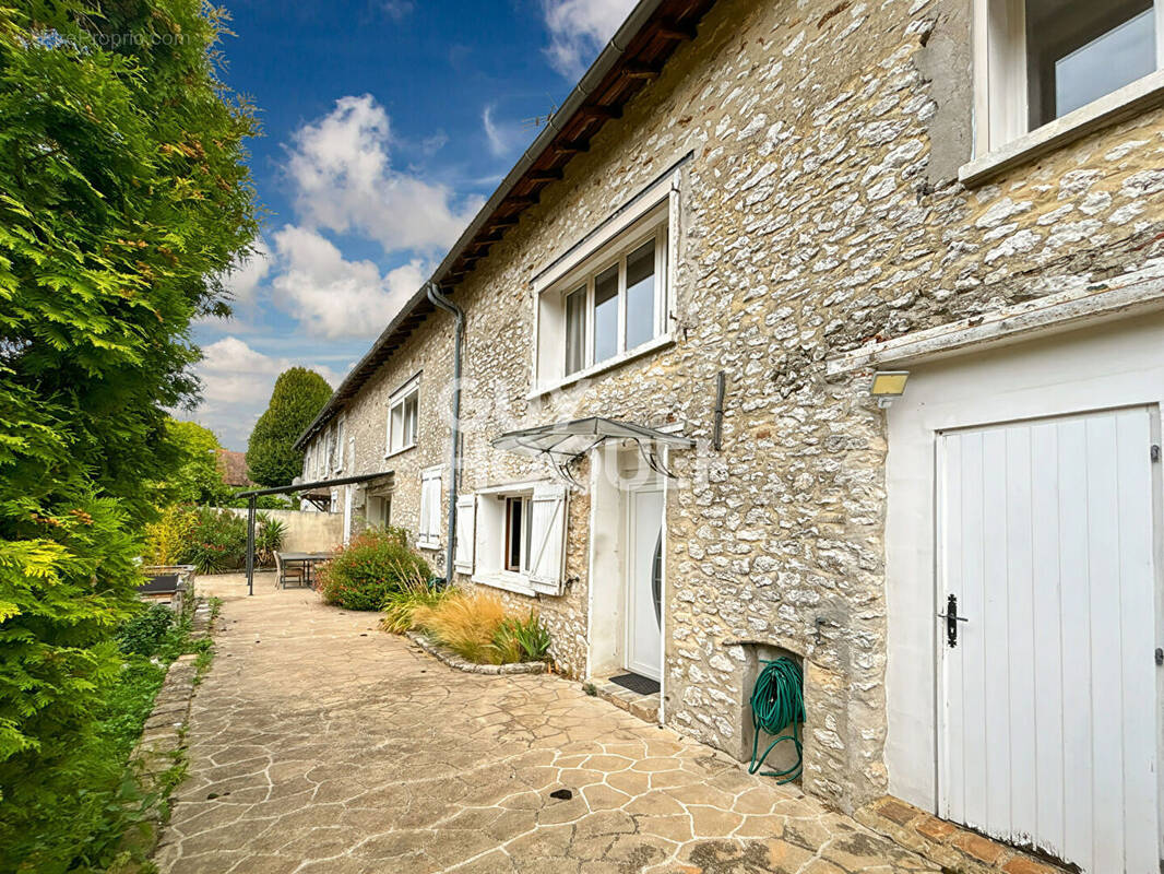 Maison à ROZAY-EN-BRIE