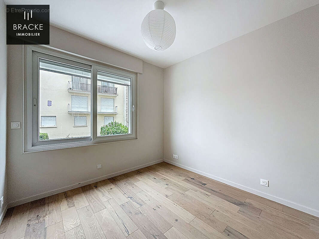 Maison à COURBEVOIE