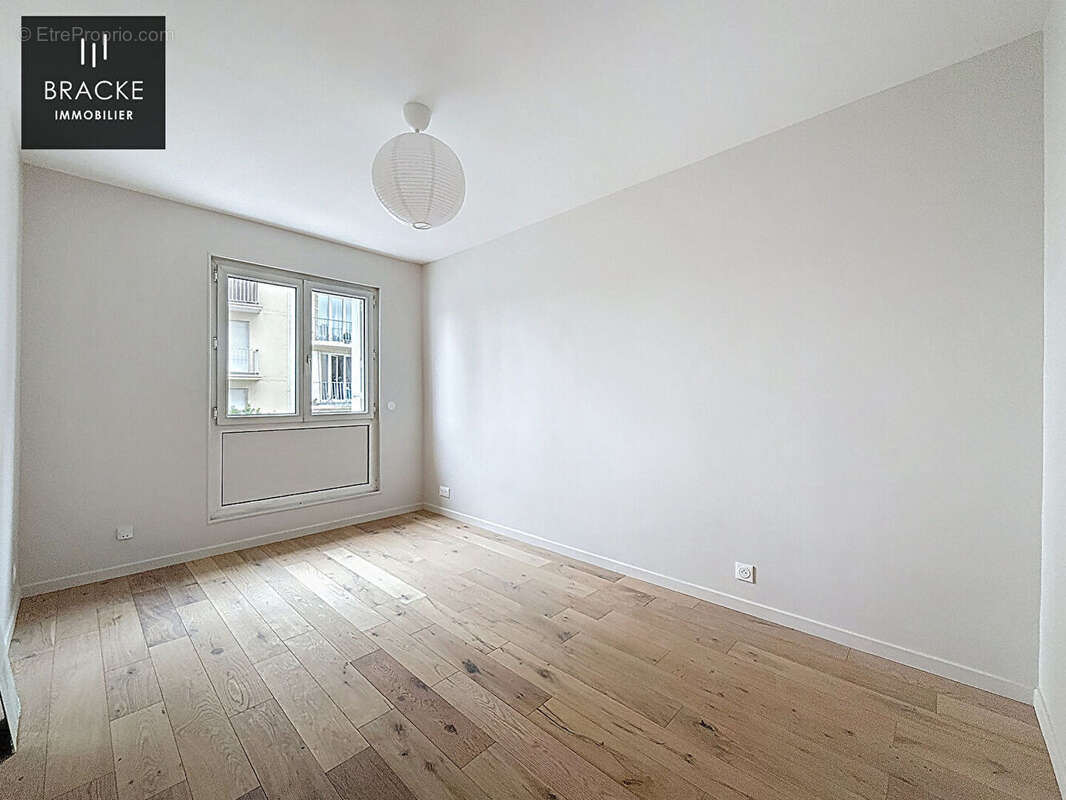 Maison à COURBEVOIE