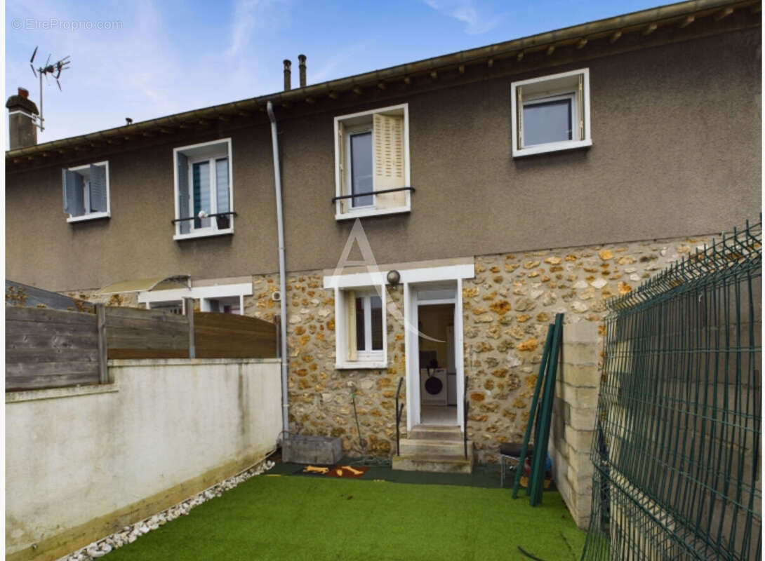 Maison à VAIRES-SUR-MARNE