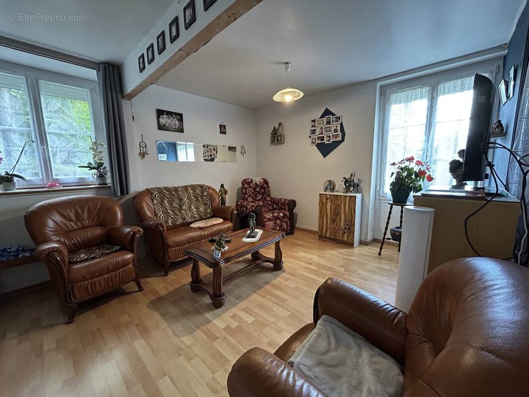 Maison à PONT-D&#039;OUILLY