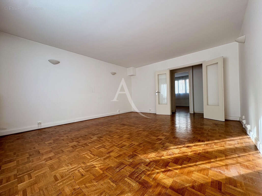 Appartement à GIF-SUR-YVETTE