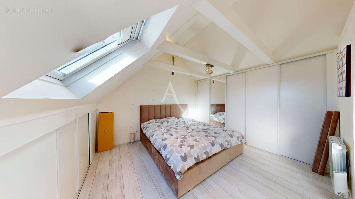 Maison à VILLENEUVE-SAINT-DENIS