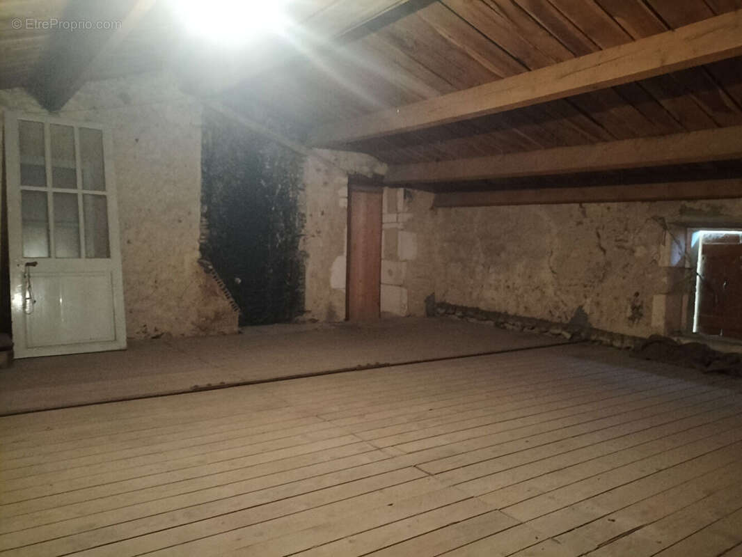 Maison à TONNAY-CHARENTE