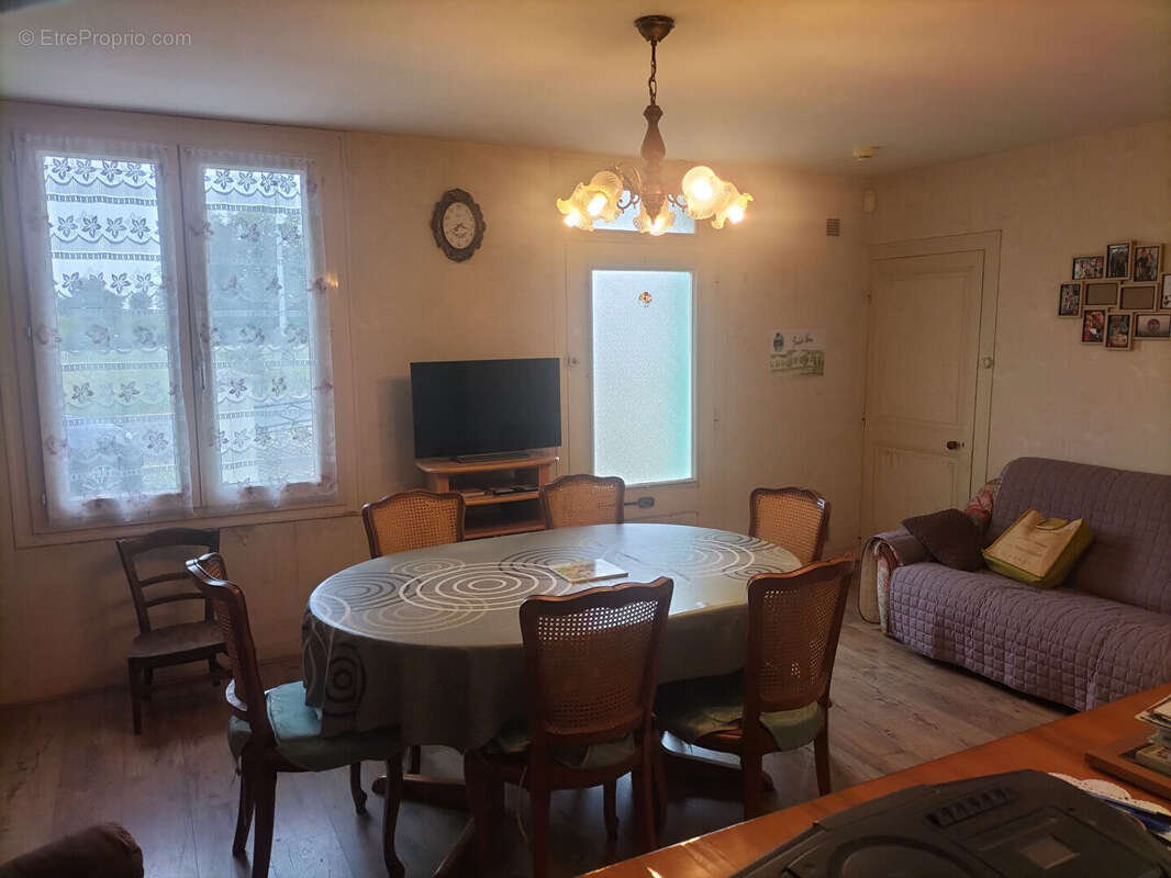 Maison à TONNAY-CHARENTE