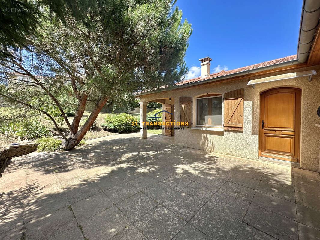 Maison à SAINT-MARTIN-LA-PLAINE