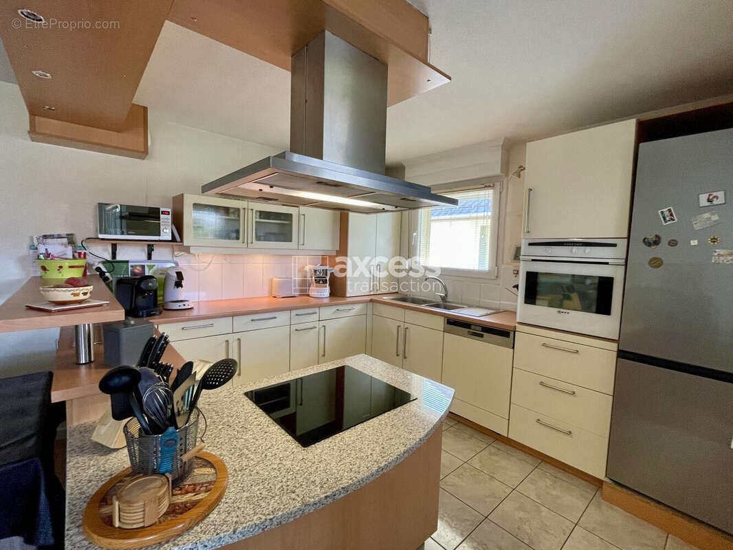 espace cuisine ouverte - Appartement à BISCHWILLER