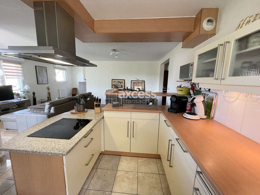 espace cuisine ouverte - Appartement à BISCHWILLER