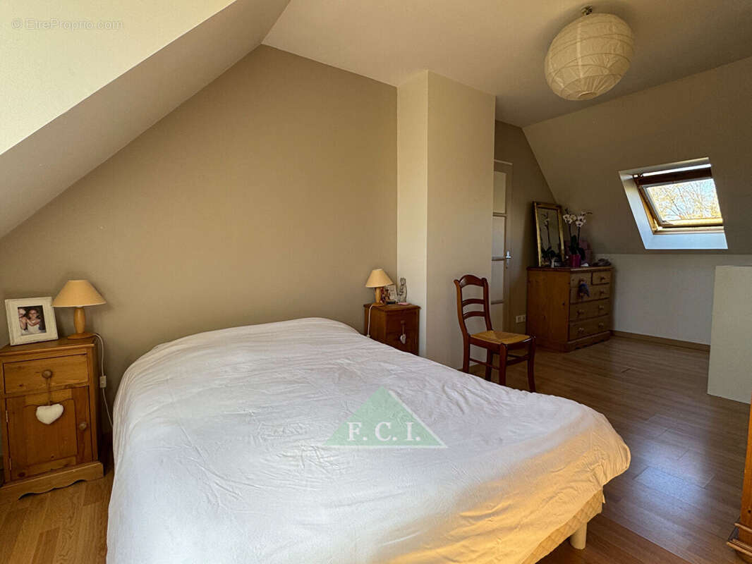 Maison à MAREIL-SUR-MAULDRE