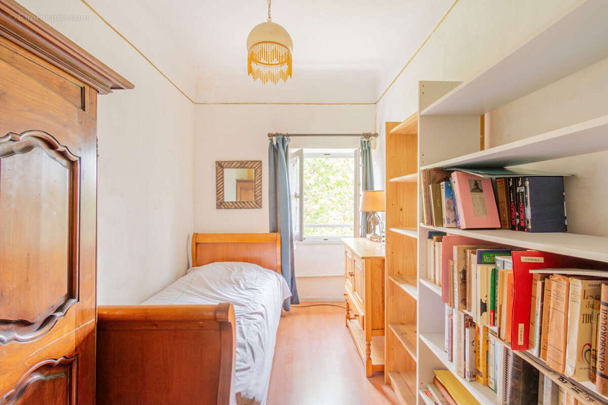 Appartement à MARSEILLE-1E
