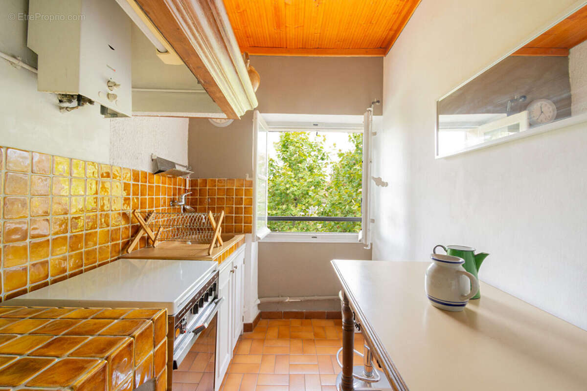Appartement à MARSEILLE-1E