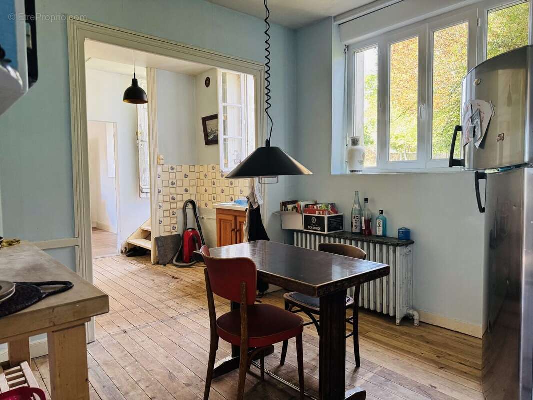 Maison à MORTAGNE-SUR-GIRONDE