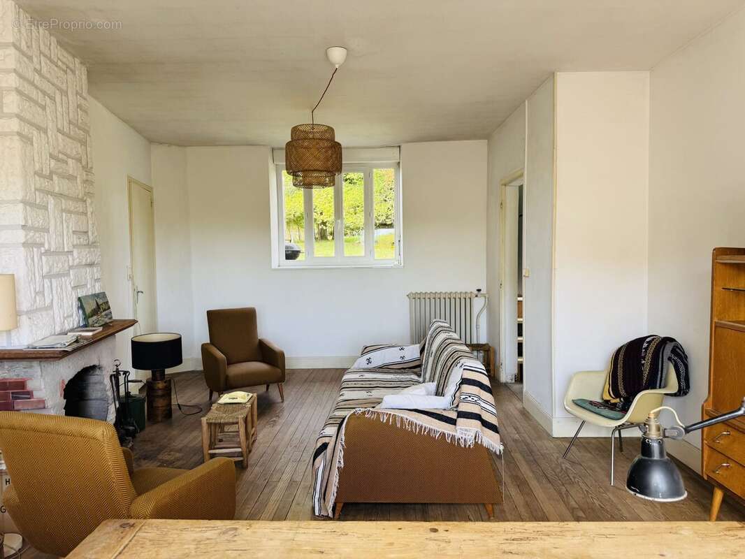 Maison à MORTAGNE-SUR-GIRONDE