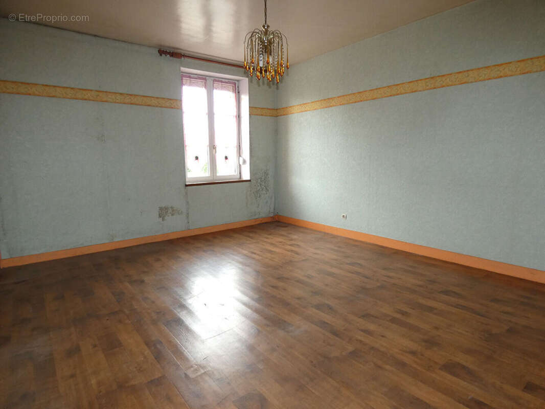 Maison à LE NEUFBOURG