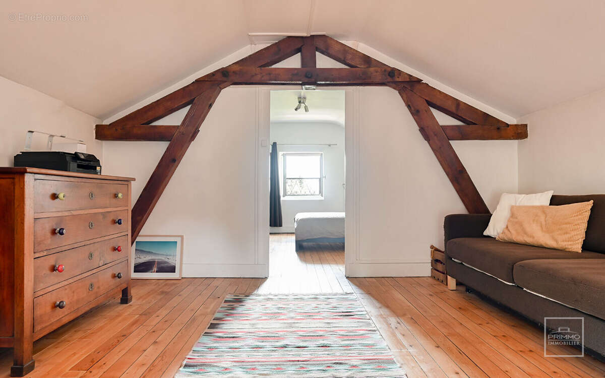 Maison à SAINT-CYR-AU-MONT-D&#039;OR