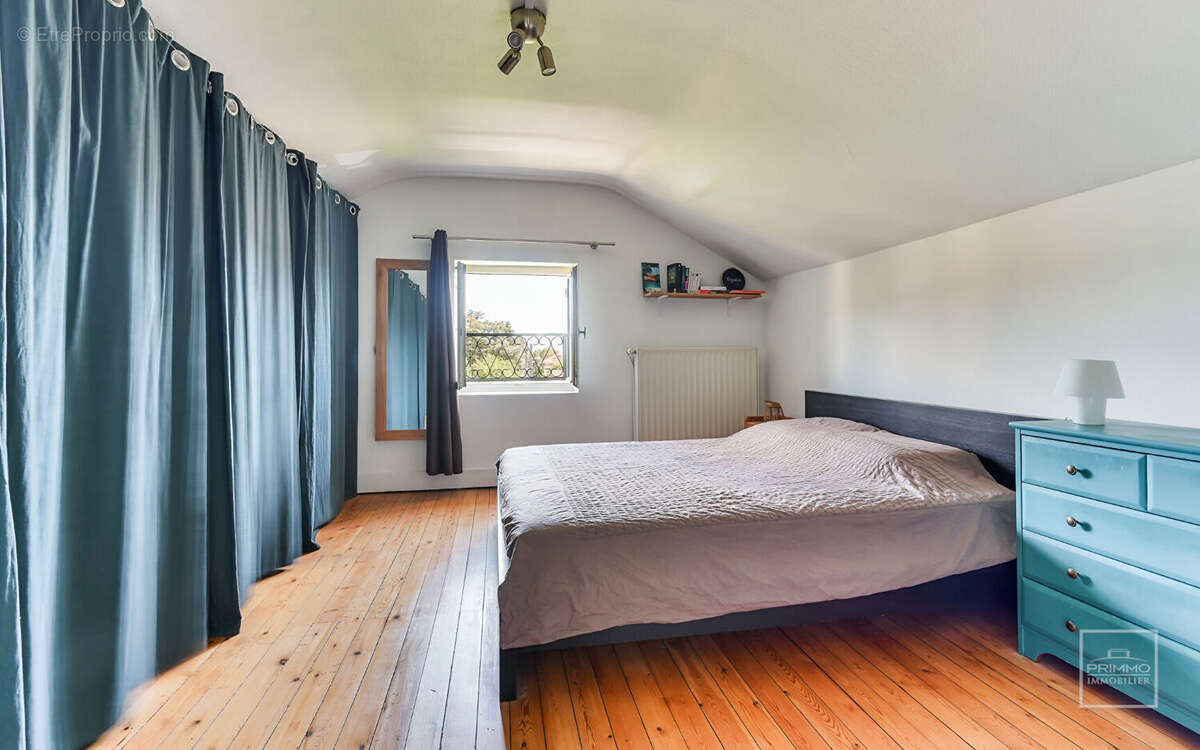 Maison à SAINT-CYR-AU-MONT-D&#039;OR