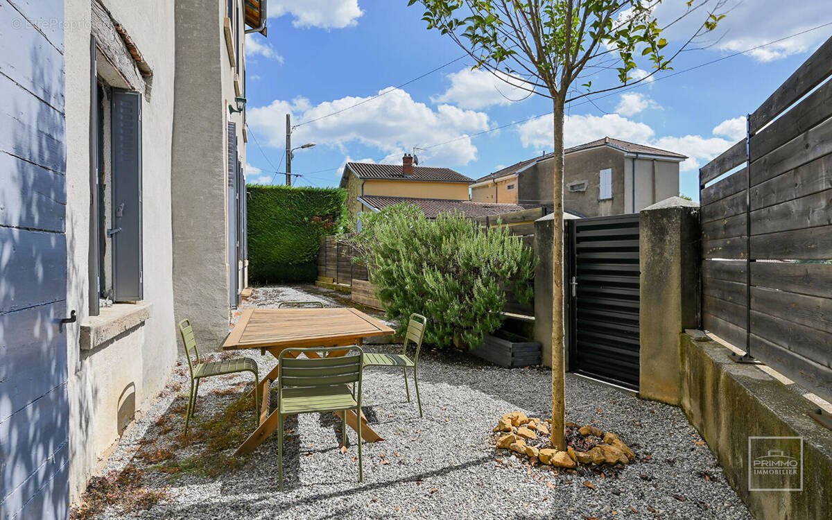 Maison à SAINT-CYR-AU-MONT-D&#039;OR