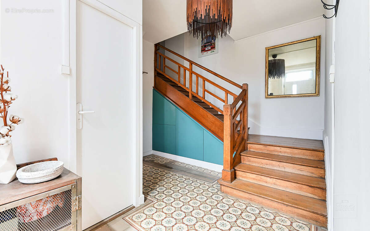 Maison à SAINT-CYR-AU-MONT-D&#039;OR