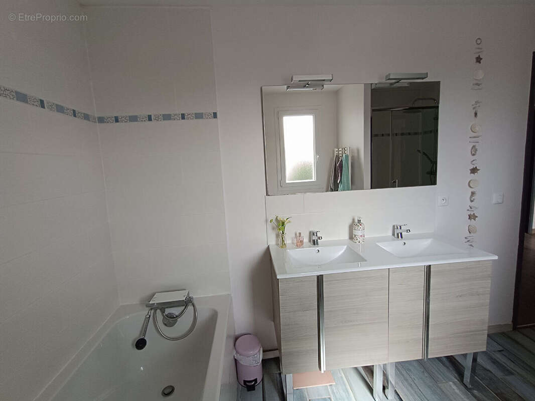 Maison à LA PLAINE-SUR-MER