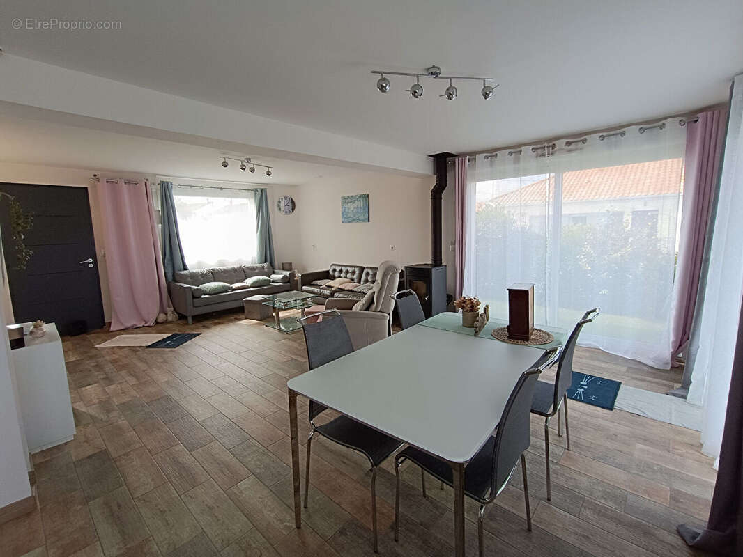 Maison à LA PLAINE-SUR-MER