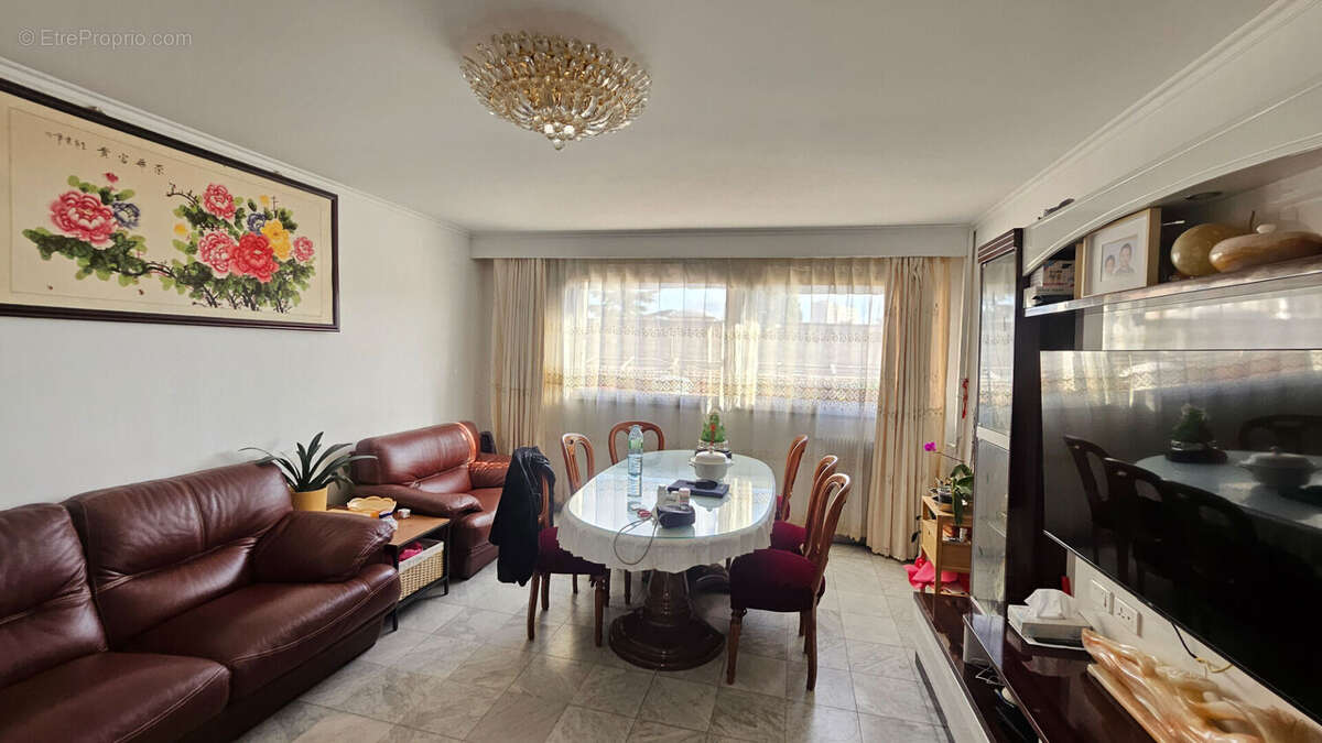 Appartement à LA COURNEUVE