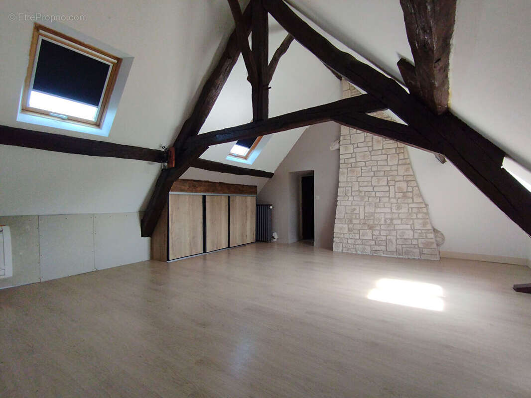 Maison à AZE