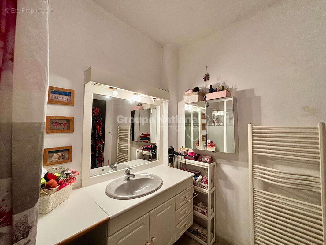 Appartement à LUNEL