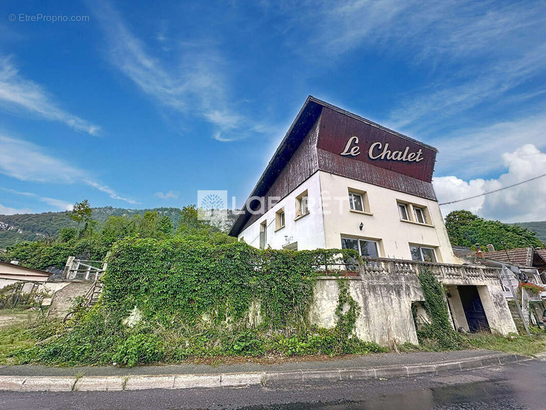 Maison à CORVEISSIAT