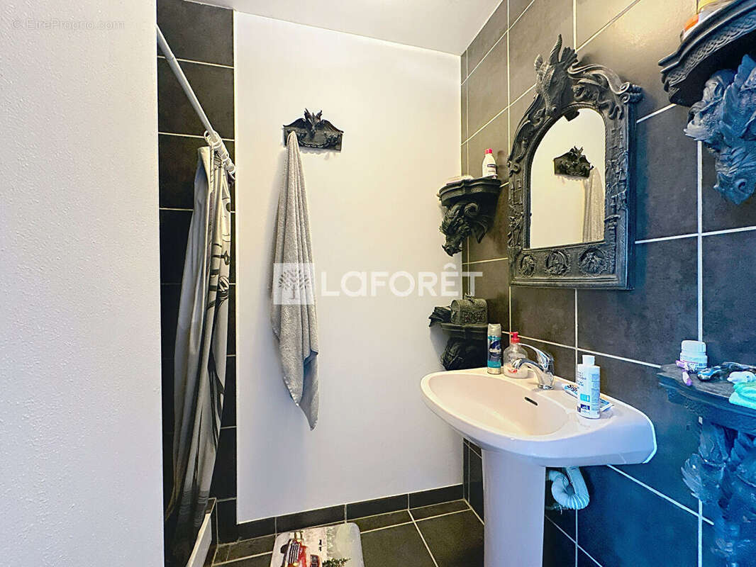 Maison à CORVEISSIAT