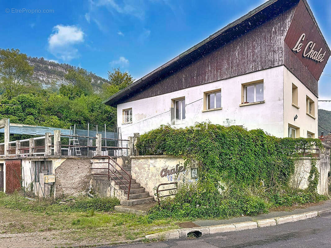 Maison à CORVEISSIAT